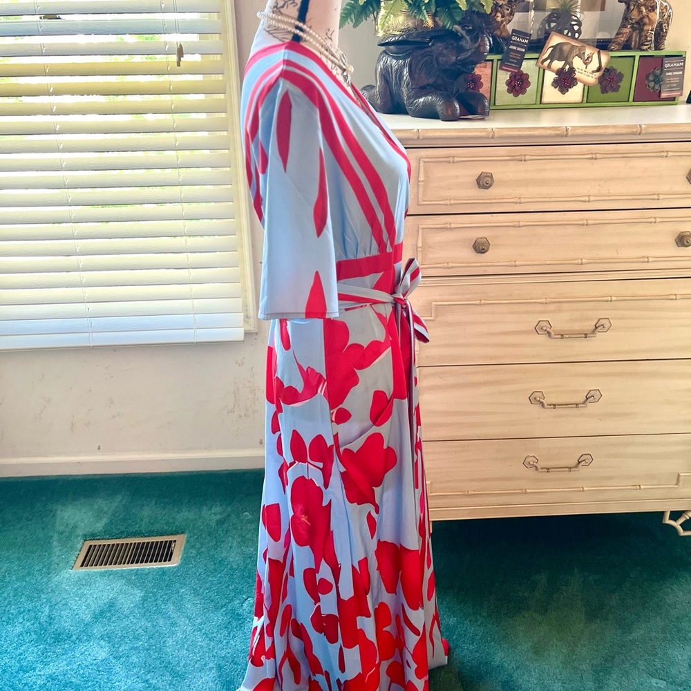 Evening Elegance Meets Daytime Chic - Picture 4 of 5